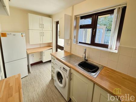 1 bedroom Semi-detached bungalow for sale in St Claires Court, Lincoln, LN6