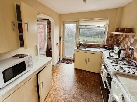 3 bedroom Semi-detached house for sale in Chestnut Road, North Hykeham, LN6