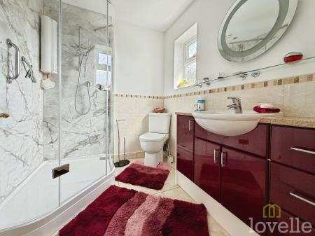 4 bedroom Bungalow for sale in Pendine Crescent, North Hykeham, LN6