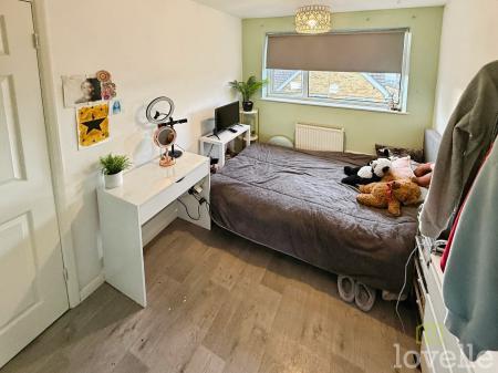 3 bedroom Semi-detached house for sale in Sperrin Close, Lincoln, LN5