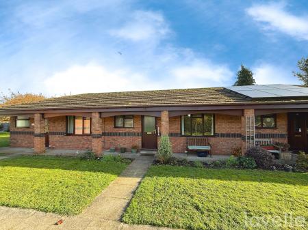 1 bedroom Bungalow for sale in St Claires Court, Lincoln, LN6
