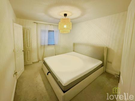 2 bedroom Semi-detached house for sale in Top Farm Avenue, Navenby, LN5