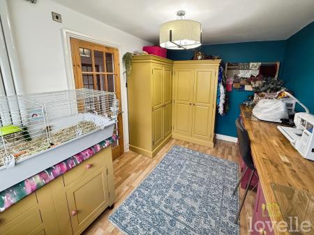 4 bedroom Detached house for sale in Beverley Grove, North Hykeham, LN6