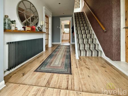 4 bedroom Detached house for sale in Beverley Grove, North Hykeham, LN6