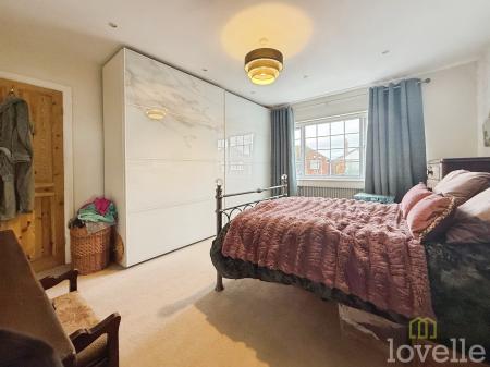 4 bedroom Detached house for sale in Beverley Grove, North Hykeham, LN6