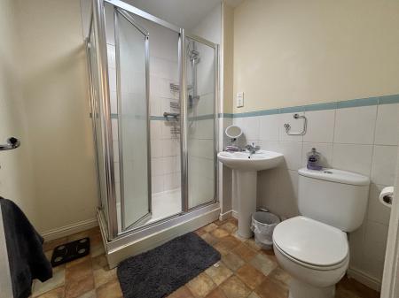 4 bedroom Terraced House for sale in Carnoustie Drive, Lincoln, LN6