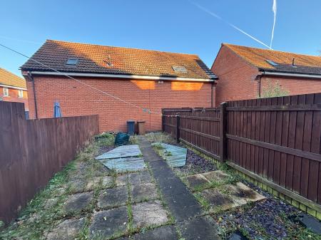 4 bedroom Terraced House for sale in Carnoustie Drive, Lincoln, LN6
