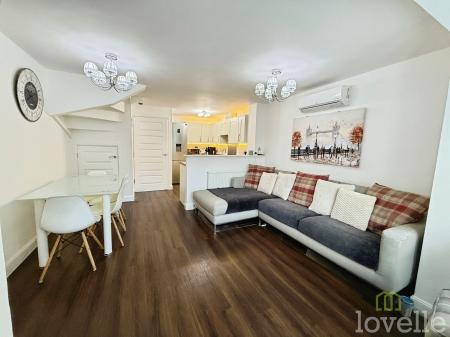 4 bedroom Semi-detached house for sale in Vespasian Way, North Hykeham, LN6