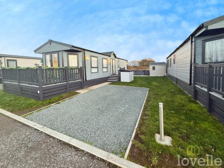 2 bedroom Park home for sale in Four Seasons Country Park, Newark, NG23