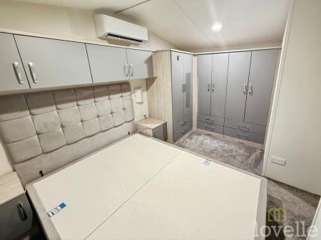 2 bedroom Park home for sale in Four Seasons Country Park, Newark, NG23