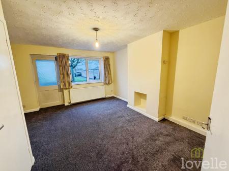 2 bedroom Terraced House to let in Lisburn Close, Lincoln, LN5