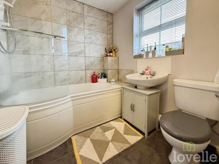 3 bedroom Semi-detached house for sale in Briar Close, South Hykeham, LN6