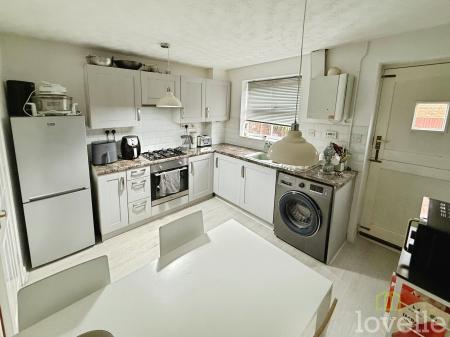 3 bedroom Semi-detached house for sale in Briar Close, South Hykeham, LN6