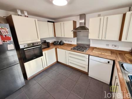 3 bedroom Town house for sale in Severus Crescent, North Hykeham, LN6