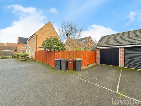 3 bedroom Town house for sale in Severus Crescent, North Hykeham, LN6