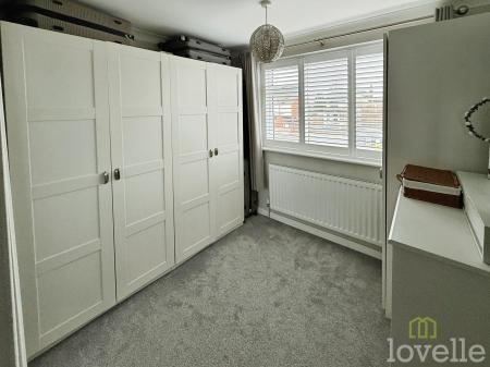 4 bedroom Detached house for sale in Newark Road, North Hykeham, LN6