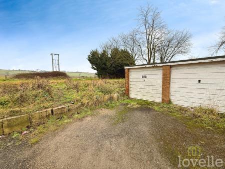 2 bedroom Terraced House for sale in Sherwood Drive, Waddington, LN5