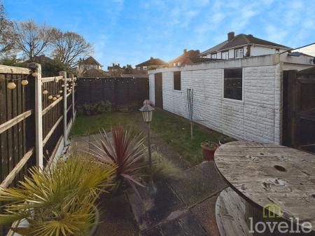 2 bedroom Semi-detached house for sale in Quorn Drive, Lincoln, LN6