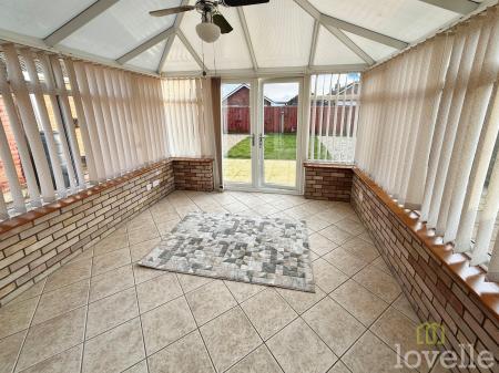 3 bedroom Bungalow for sale in Vauxhall Road, Bracebridge Heath, LN4