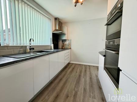 3 bedroom Bungalow for sale in Vauxhall Road, Bracebridge Heath, LN4