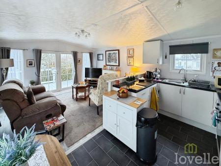 2 bedroom Park home for sale in Cathedral view, Aubourn, LN5