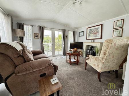 2 bedroom Park home for sale in Cathedral View, Aubourn, LN5
