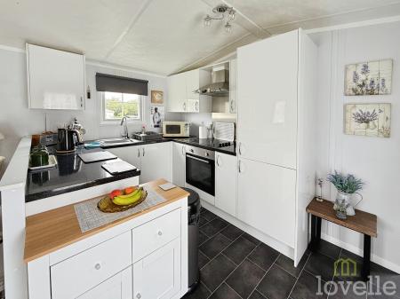 2 bedroom Park home for sale in Cathedral View, Aubourn, LN5