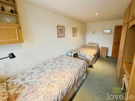 3 bedroom Bungalow for sale in Scarle Lane, Eagle, LN6