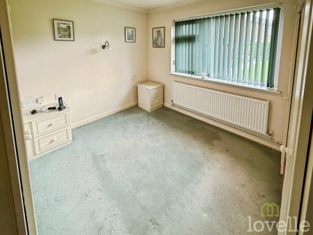 3 bedroom Bungalow for sale in Scarle Lane, Eagle, LN6