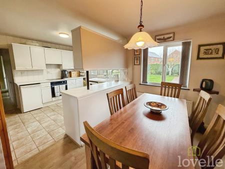 3 bedroom Bungalow for sale in Scarle Lane, Eagle, LN6