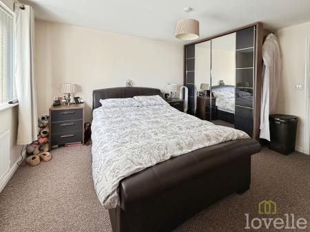 5 bedroom Detached house for sale in Furnace Close, North Hykeham, LN6