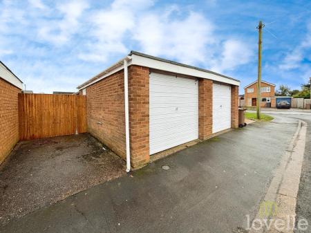 3 bedroom Detached bungalow for sale in Hollywell Road, Lincoln, LN5