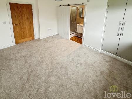 3 bedroom Detached bungalow for sale in Hollywell Road, Lincoln, LN5