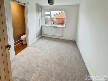 3 bedroom Detached bungalow for sale in Hollywell Road, Lincoln, LN5