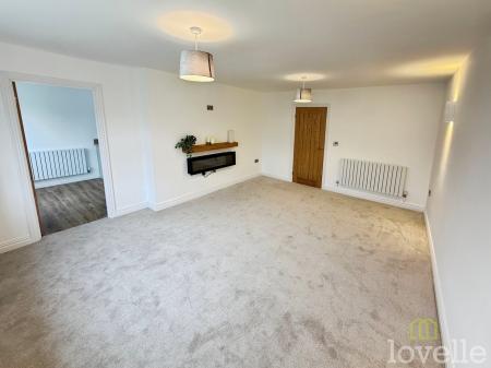3 bedroom Detached bungalow for sale in Hollywell Road, Lincoln, LN5