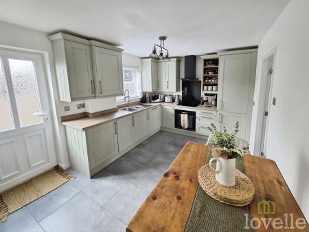 2 bedroom Semi-detached house for sale in Mulberry Close, Waddington, LN5