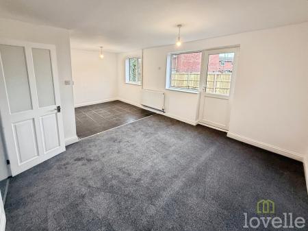 2 bedroom End of terrace house for sale in Lilac Close, Lincoln, LN6
