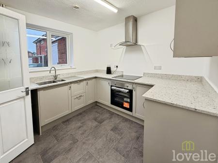 2 bedroom End of terrace house for sale in Lilac Close, Lincoln, LN6