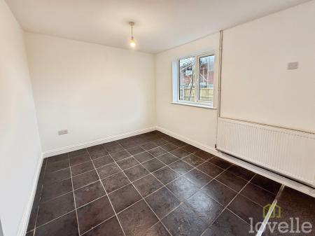 2 bedroom End of terrace house for sale in Lilac Close, Lincoln, LN6