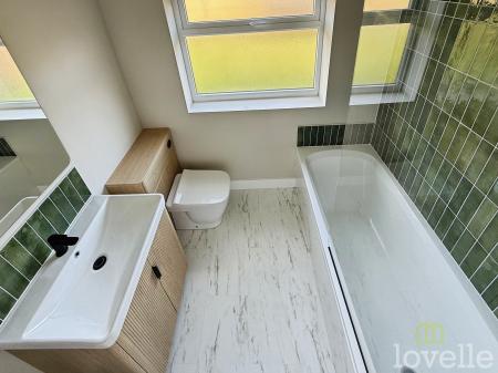 2 bedroom Bungalow to let in Conway Drive, North Hykeham, LN6