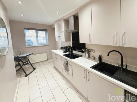 3 bedroom Terraced House to let in Heather Gardens, North Hykeham, LN6