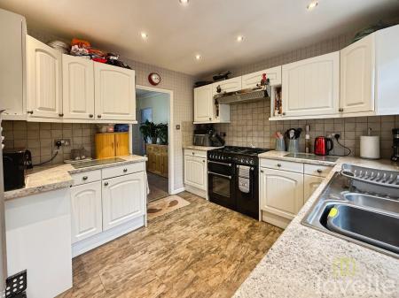 3 bedroom Detached bungalow for sale in Vauxhall Road, Bracebridge Heath, LN4