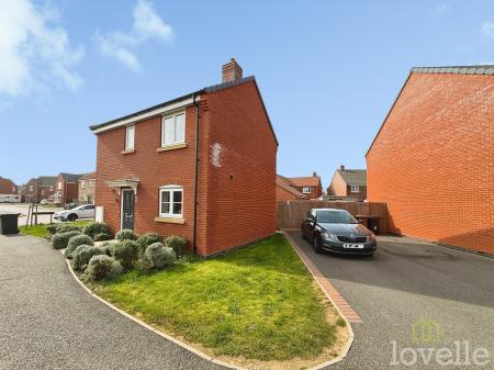 3 bedroom Semi-detached house for sale in Peatman Close, Waddington, LN5