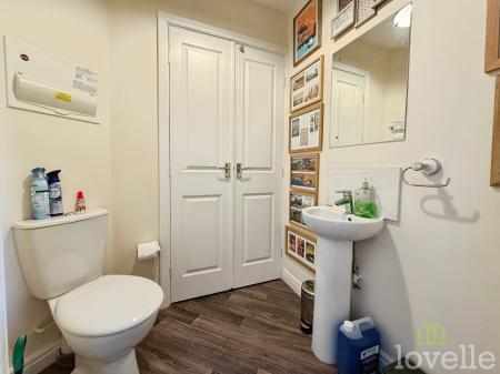 3 bedroom Semi-detached house for sale in Peatman Close, Waddington, LN5