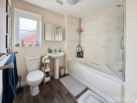 3 bedroom Semi-detached house for sale in Peatman Close, Waddington, LN5