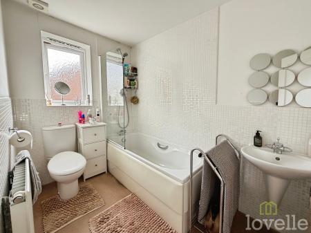 3 bedroom Semi-detached house for sale in Grandfield Way, North Hykeham, LN6