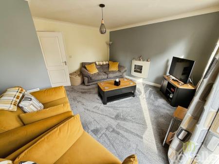 3 bedroom Semi-detached house for sale in Grandfield Way, North Hykeham, LN6