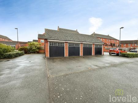 4 bedroom Town house for sale in Greenfinch Crescent, Lincoln, LN6