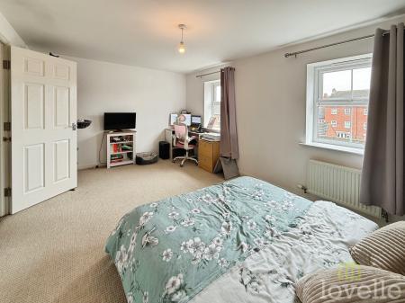 4 bedroom Town house for sale in Greenfinch Crescent, Lincoln, LN6