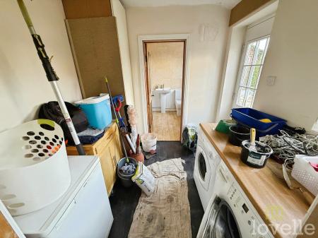 3 bedroom Semi-detached house for sale in Hykeham Road, Lincoln, LN6